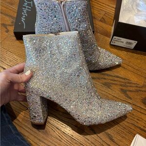 Betsey Johnson Fully Rhinestone Sparkling Silver Heeled Boots size 8.5